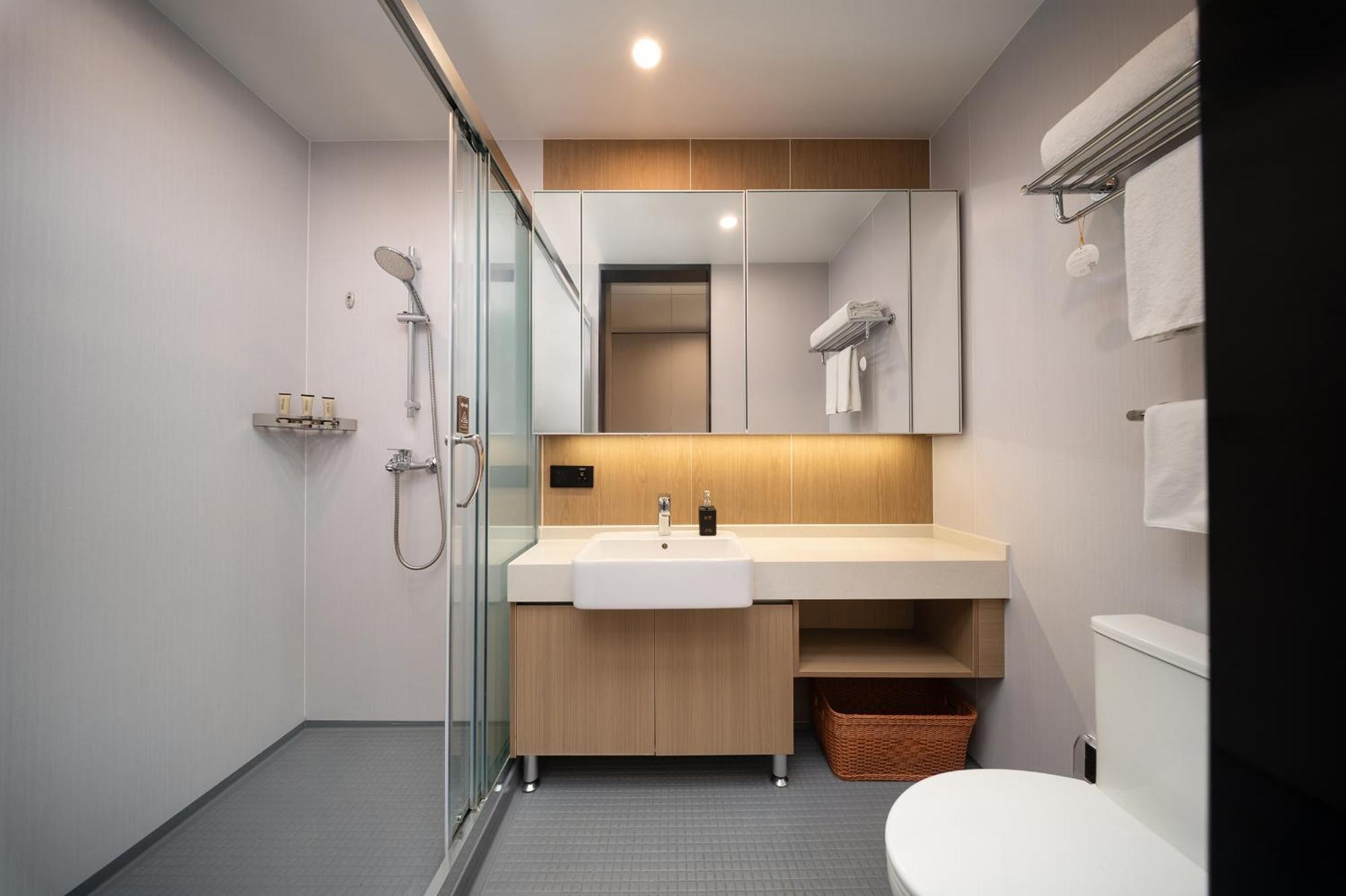 Cm Serviced Apartment Shenzhen Dongmen المظهر الخارجي الصورة